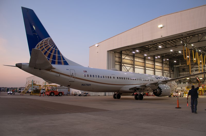 737 MAX at hangar